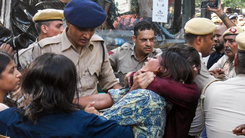 CPI(M) - women harrassment by police